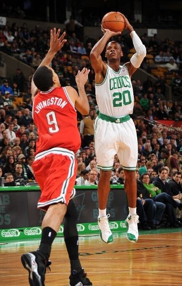 他在防守时 他在防守时