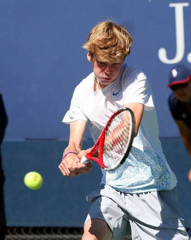 巴萨主帅哈 巴萨主帅哈