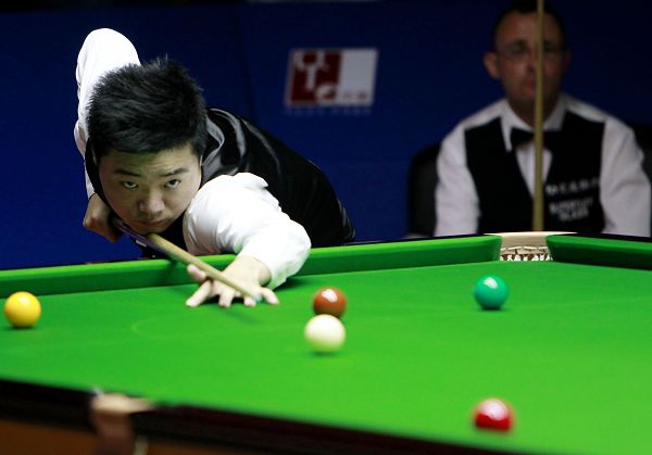 英超竞争白 英超竞争白